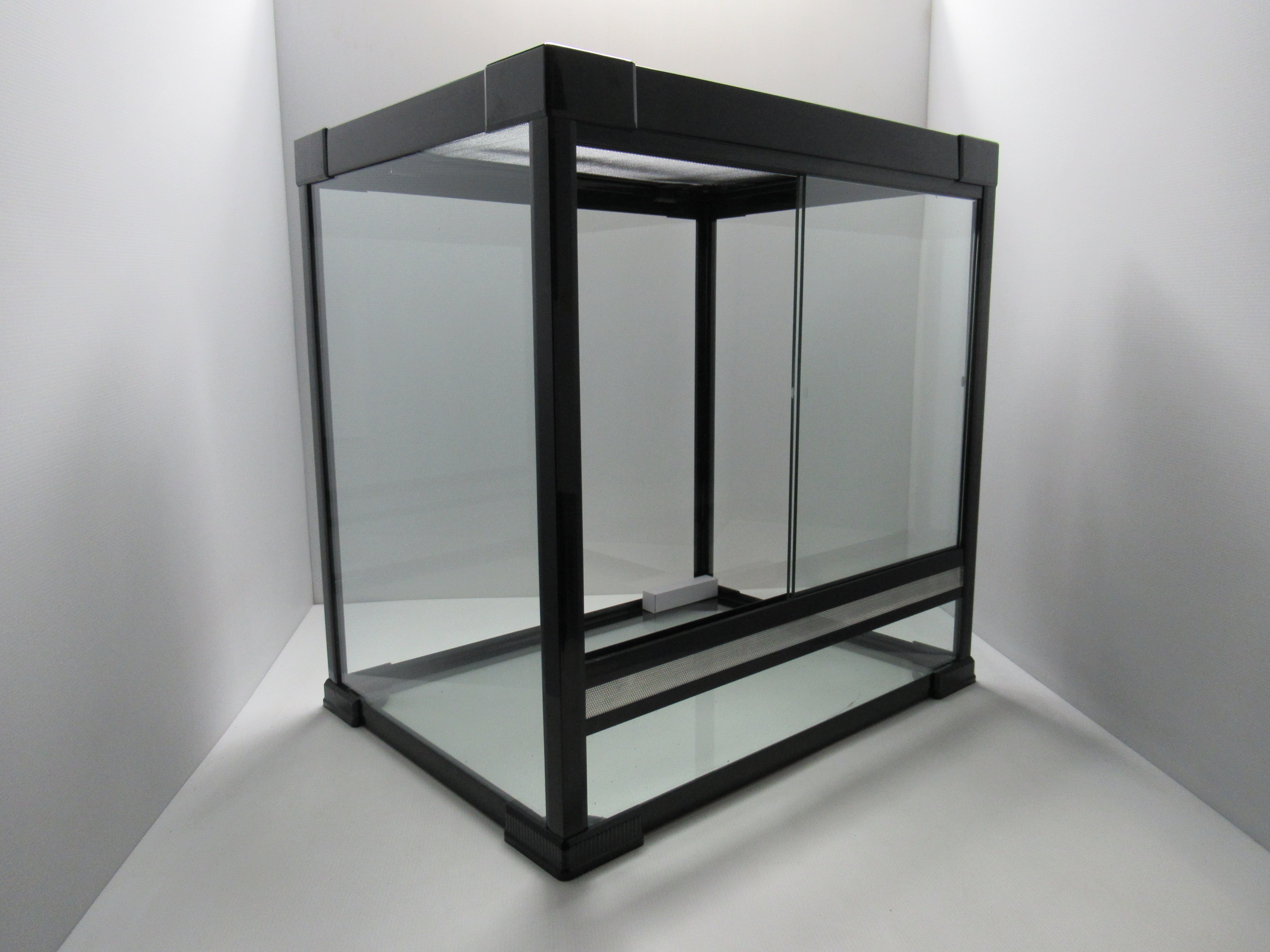 爬虫類用ケージ幅120センチ