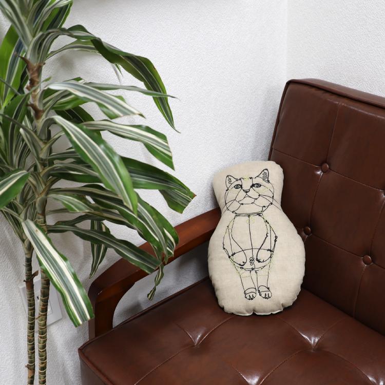 クッション | HAyU CAT 刺繍 コットンリネン 猫 ワイヤーアート 小川学
